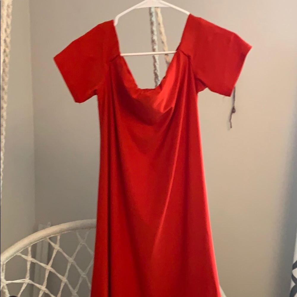 Off the shoulder red H&M dress